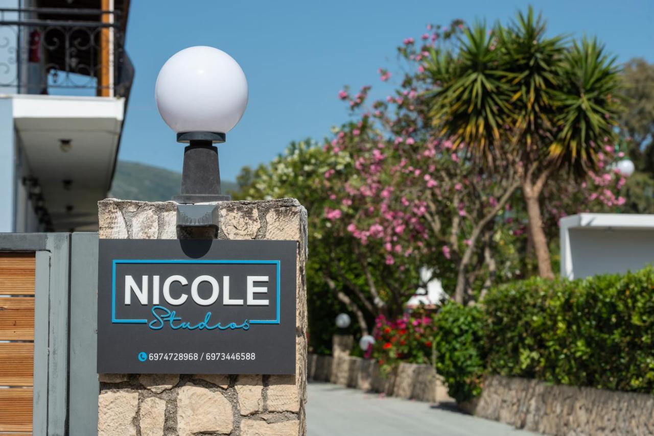 Nicole Studios Laganas Bagian luar foto
